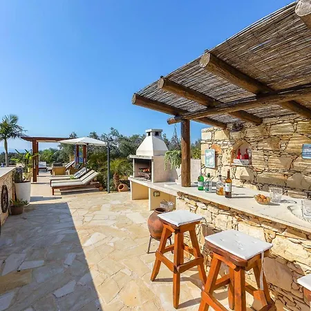 Villa Petrides